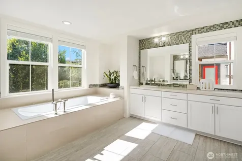 1270 Pine Crest Circle NE Issaquah WA 98029