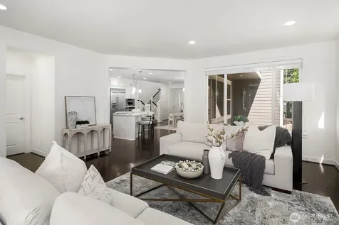 1270 Pine Crest Circle NE Issaquah WA 98029