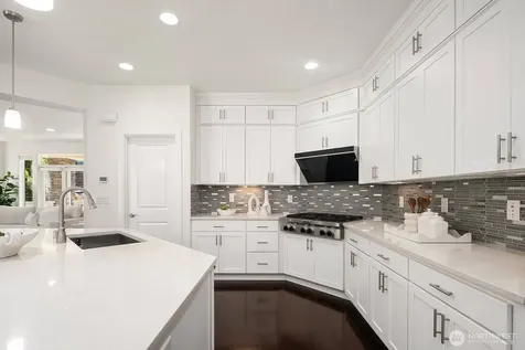 1270 Pine Crest Circle NE Issaquah WA 98029
