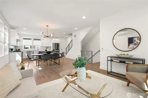 815 N 48th Street Seattle WA 98103