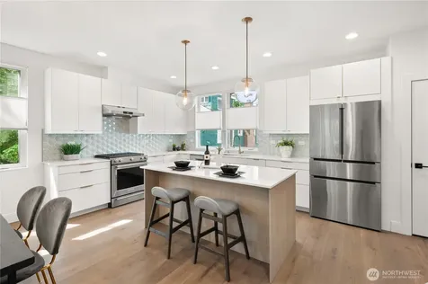 815 N 48th Street Seattle WA 98103