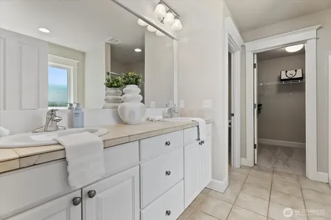 822 235th Place SE Bothell WA 98021