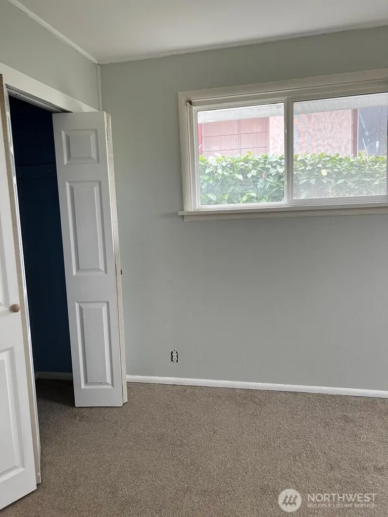 7756 14th Avenue SW Seattle WA 98106
