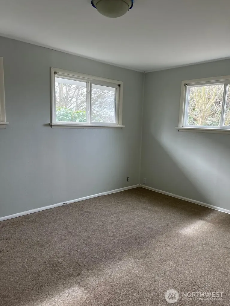 7756 14th Avenue SW Seattle WA 98106