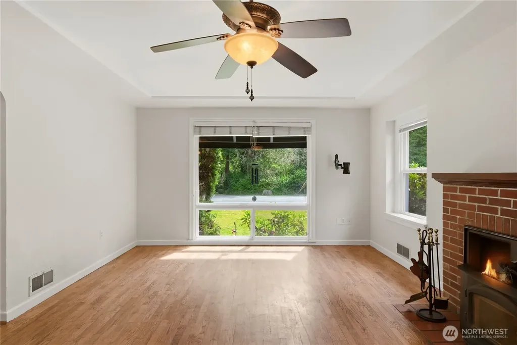 840 11th Avenue Fox Island WA 98333