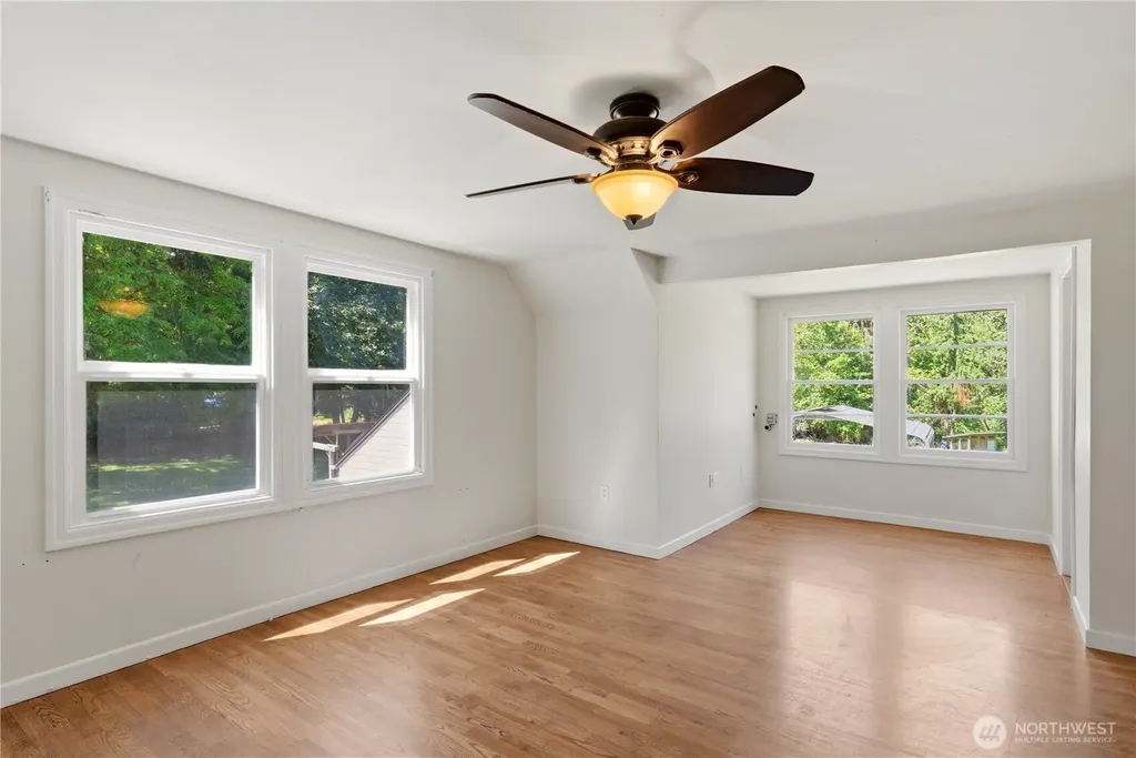 840 11th Avenue Fox Island WA 98333