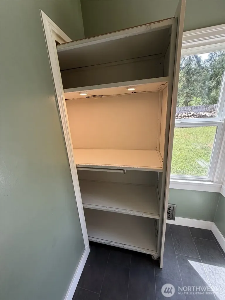 840 11th Avenue Fox Island WA 98333