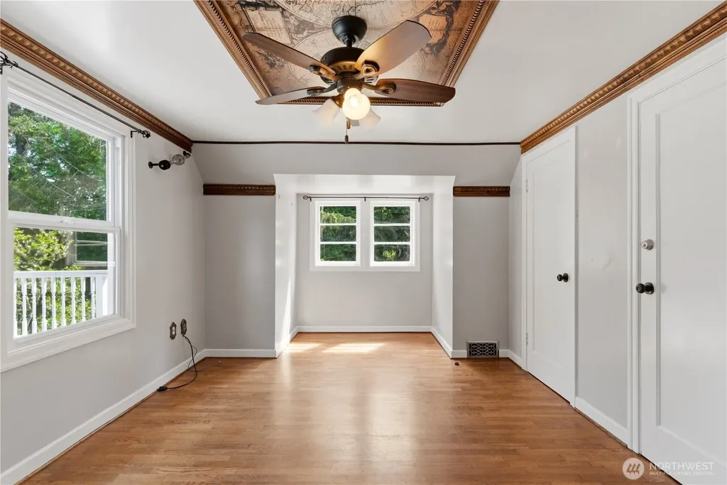 840 11th Avenue Fox Island WA 98333