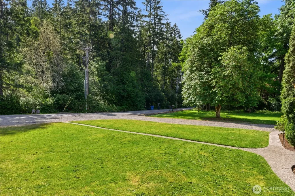 840 11th Avenue Fox Island WA 98333