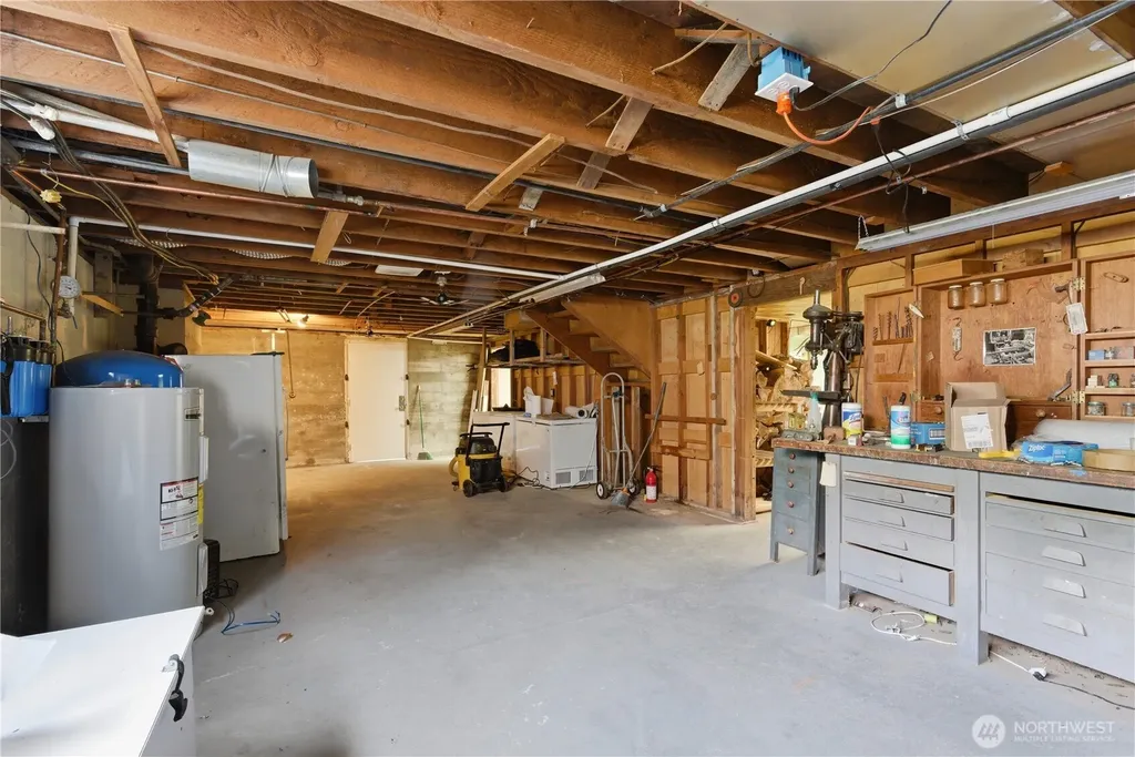 840 11th Avenue Fox Island WA 98333
