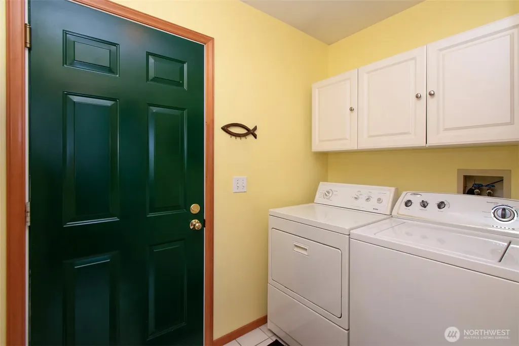 101 Timothy Lane Sequim WA 98382