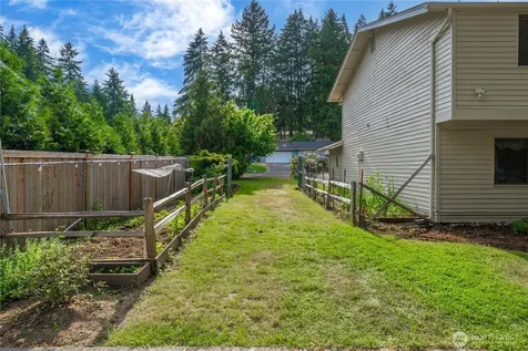 9927 63rd Avenue Ct E Puyallup WA 98373