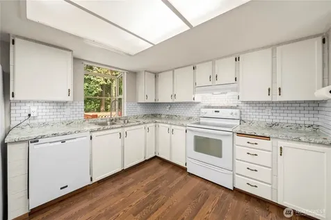 9927 63rd Avenue Ct E Puyallup WA 98373