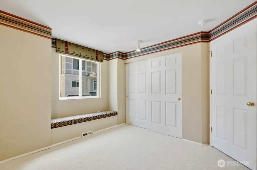 6699 SE Cougar Mountain Way Bellevue WA 98006