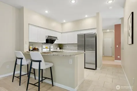 6699 SE Cougar Mountain Way Bellevue WA 98006