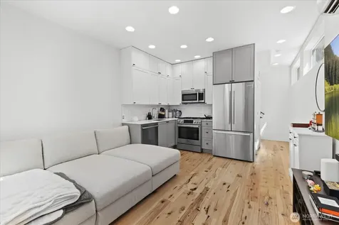 1428 24th Avenue Seattle WA 98122