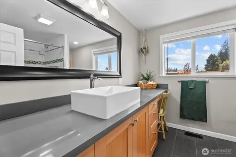 3715 NE 10th Court Renton WA 98056
