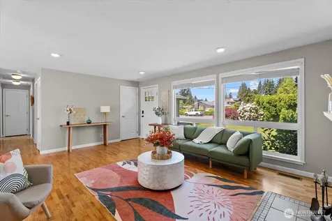3715 NE 10th Court Renton WA 98056