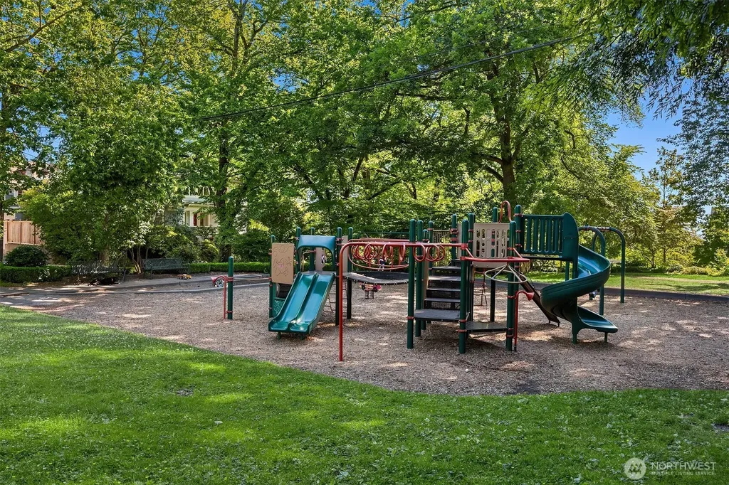 818 E Edgar Street Seattle WA 98102