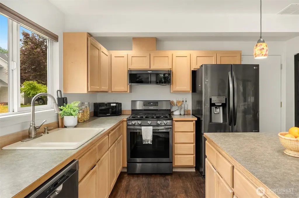 18430 134th Place NE Woodinville WA 98072