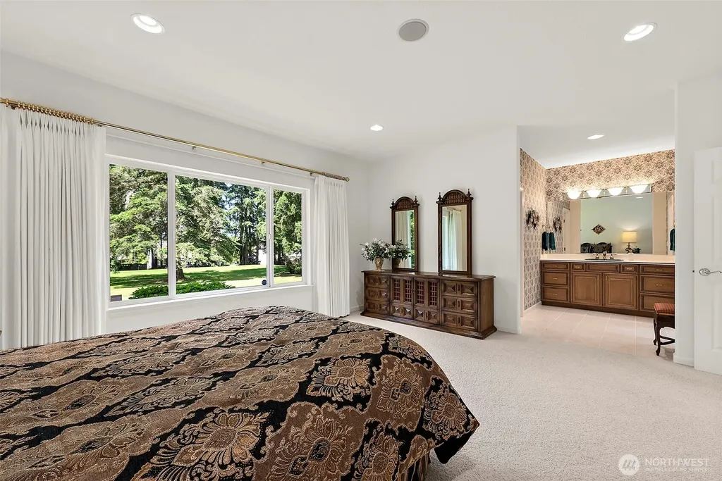 1550 E Old Ranch Road Allyn WA 98524