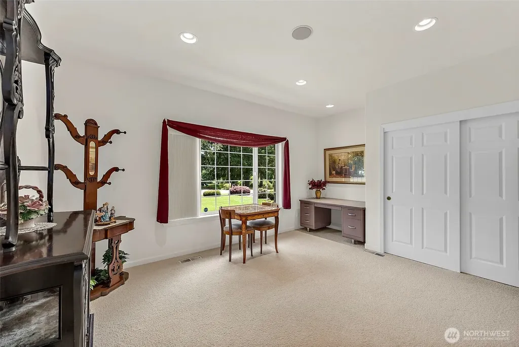 1550 E Old Ranch Road Allyn WA 98524