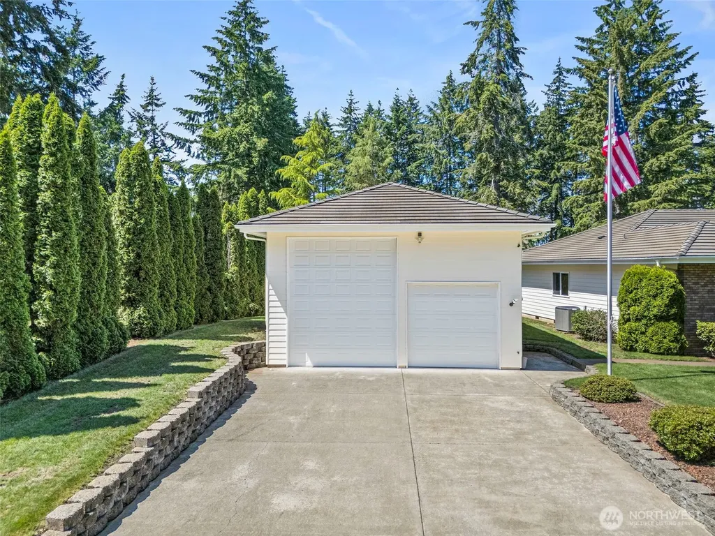 1550 E Old Ranch Road Allyn WA 98524