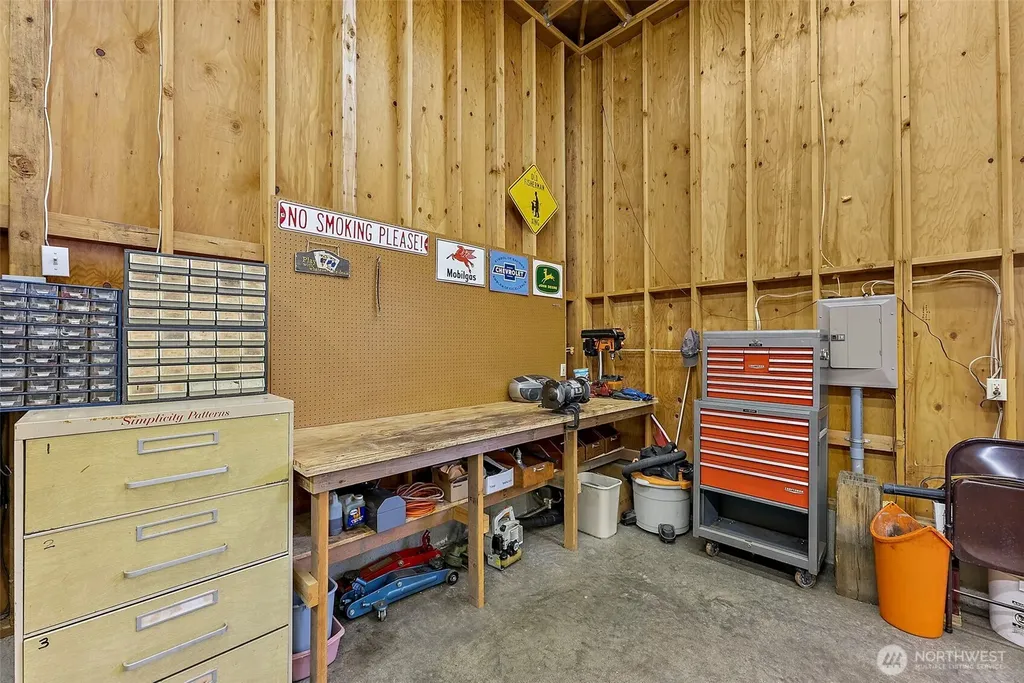 1550 E Old Ranch Road Allyn WA 98524