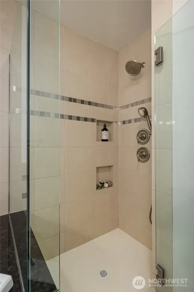 1010 106th Avenue SE Bellevue WA 98004