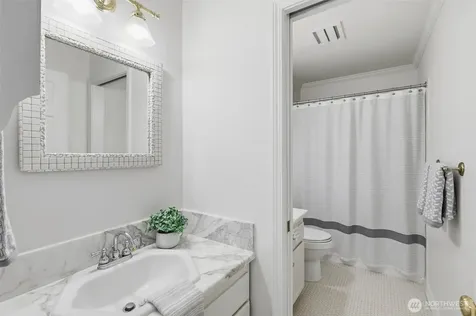 22716 NE 25th Way Sammamish WA 98074
