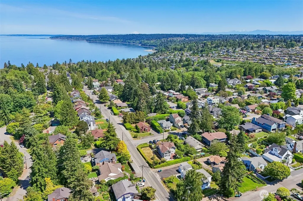 8620 28th Avenue NW Seattle WA 98117