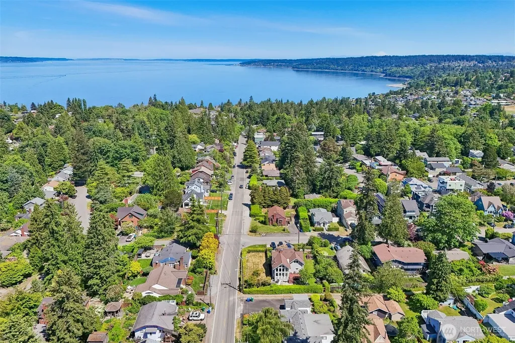 8620 28th Avenue NW Seattle WA 98117