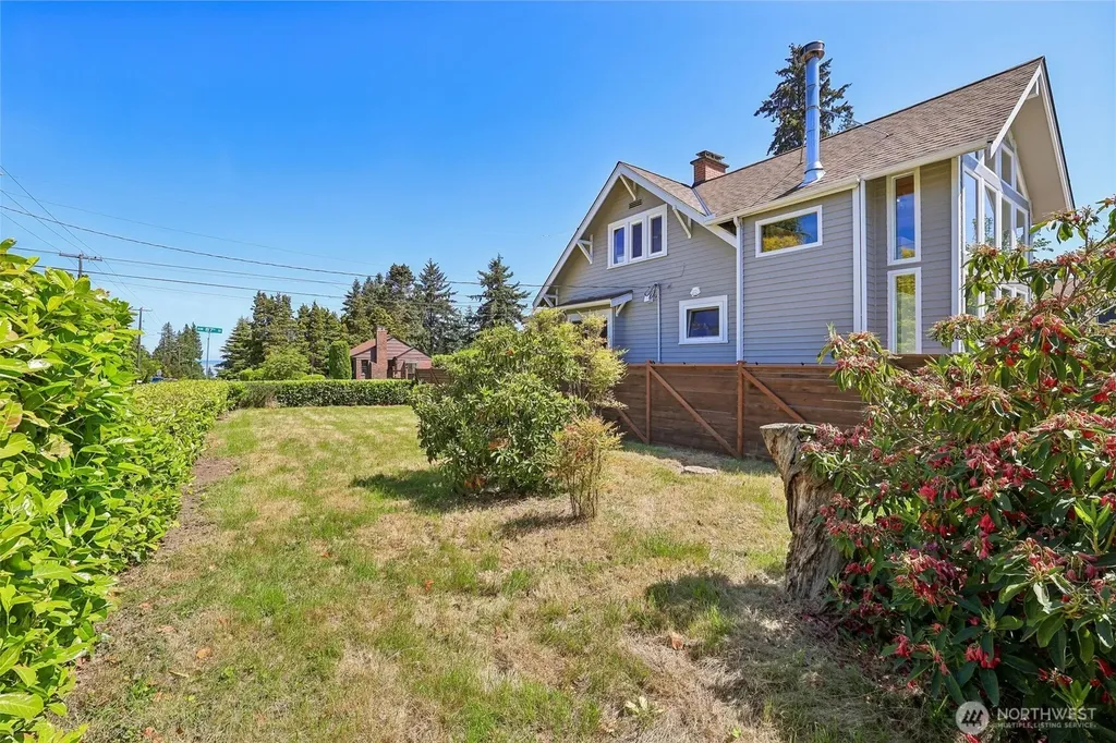 8620 28th Avenue NW Seattle WA 98117