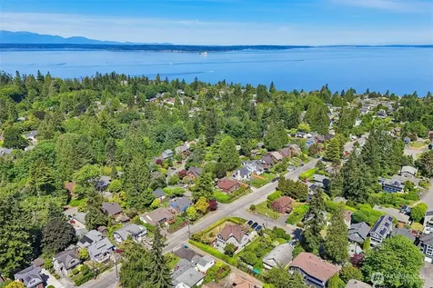8620 28th Avenue NW Seattle WA 98117