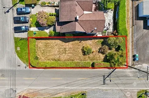 8620 28th Avenue NW Seattle WA 98117