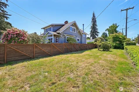 8620 28th Avenue NW Seattle WA 98117
