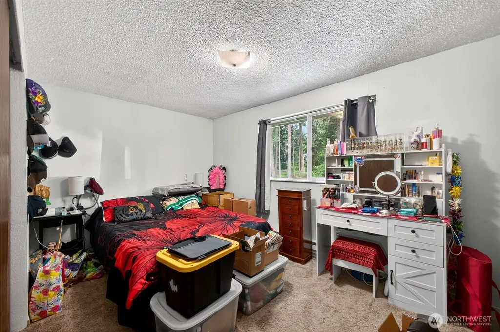 4216 W Tapps Drive E Lake Tapps WA 98391