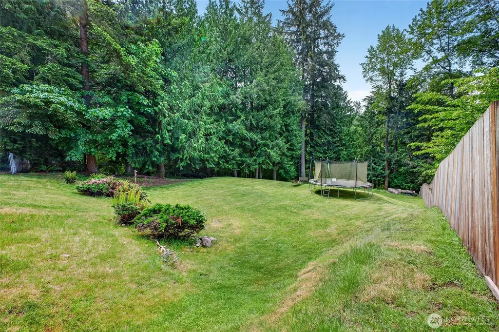 4216 W Tapps Drive E Lake Tapps WA 98391