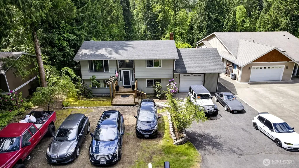 4216 W Tapps Drive E Lake Tapps WA 98391