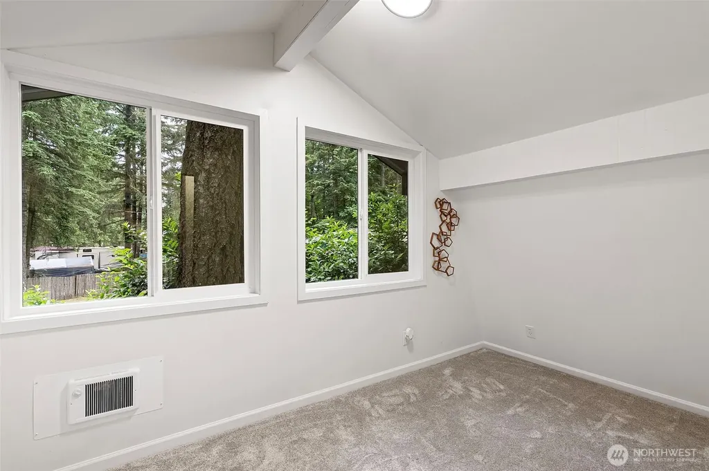 19111 19th St SW Lakebay WA 98349