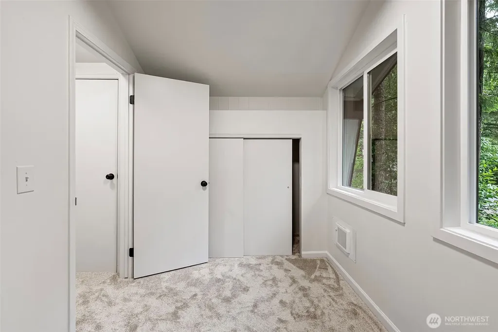 19111 19th St SW Lakebay WA 98349