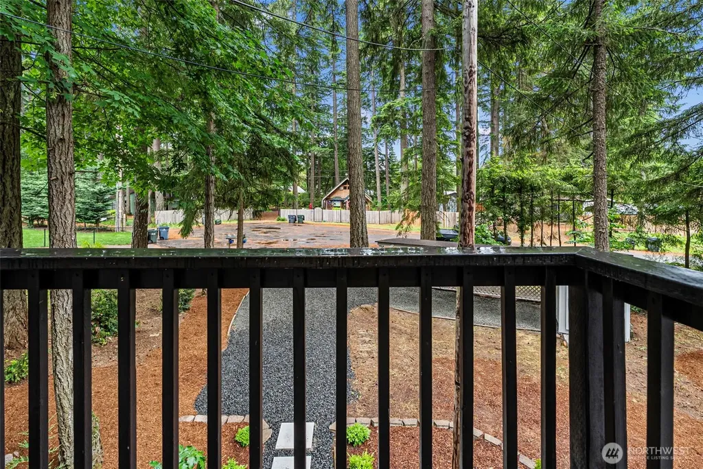 19111 19th St SW Lakebay WA 98349