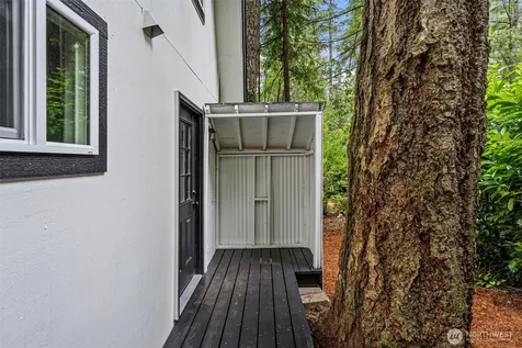 19111 19th St SW Lakebay WA 98349