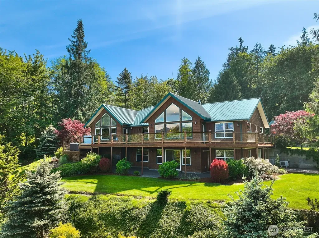 16480 Mountain View Road Mount Vernon WA 98274