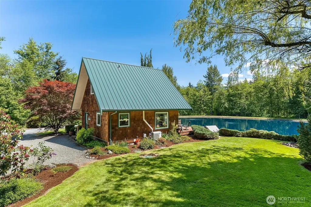 16480 Mountain View Road Mount Vernon WA 98274
