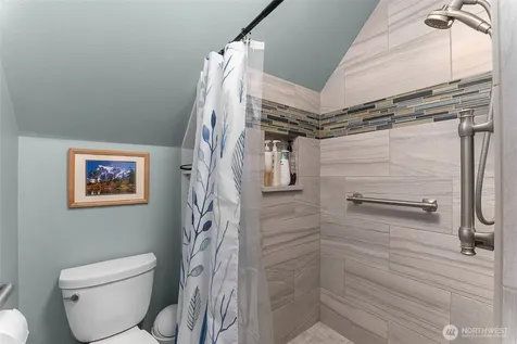 16480 Mountain View Road Mount Vernon WA 98274