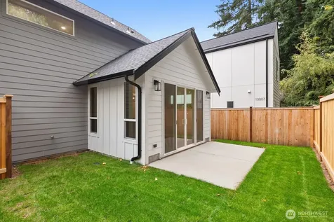 13005 1st Avenue NE Seattle WA 98125