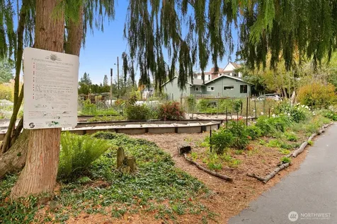 13005 1st Avenue NE Seattle WA 98125