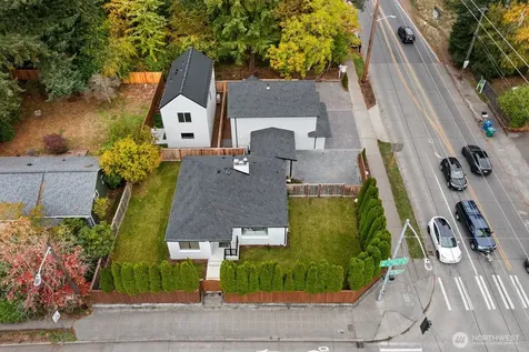 13005 1st Avenue NE Seattle WA 98125