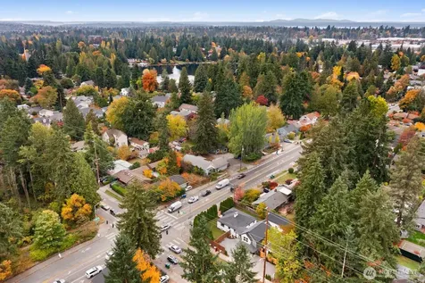 13005 1st Avenue NE Seattle WA 98125